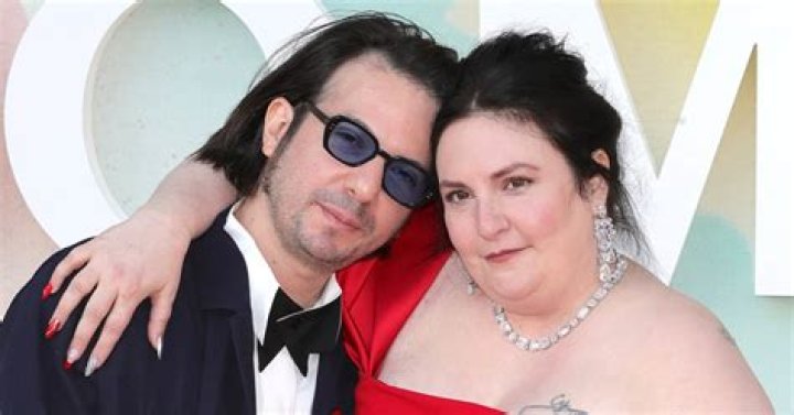 2021: Is Lena Dunham Millionaire? Husband Luis Felber Net Worth Update