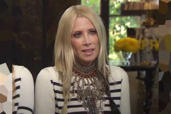 5 Interesting Facts About Gela Nash-Taylor, Look At her Net Worth And Wedding