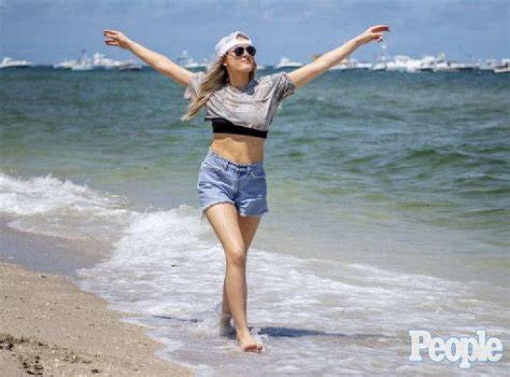Alana Springsteen Bikini: A Glimpse Into The Star's Beach Style