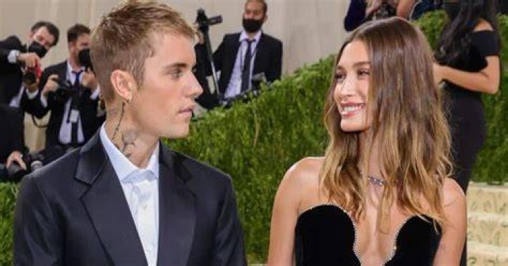 All About Hailey Bieber's Height: Stats And Comparisons