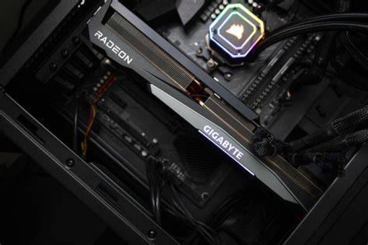 AMD RX 6950 XT vs. Nvidia RTX 3090: flagship showdown
