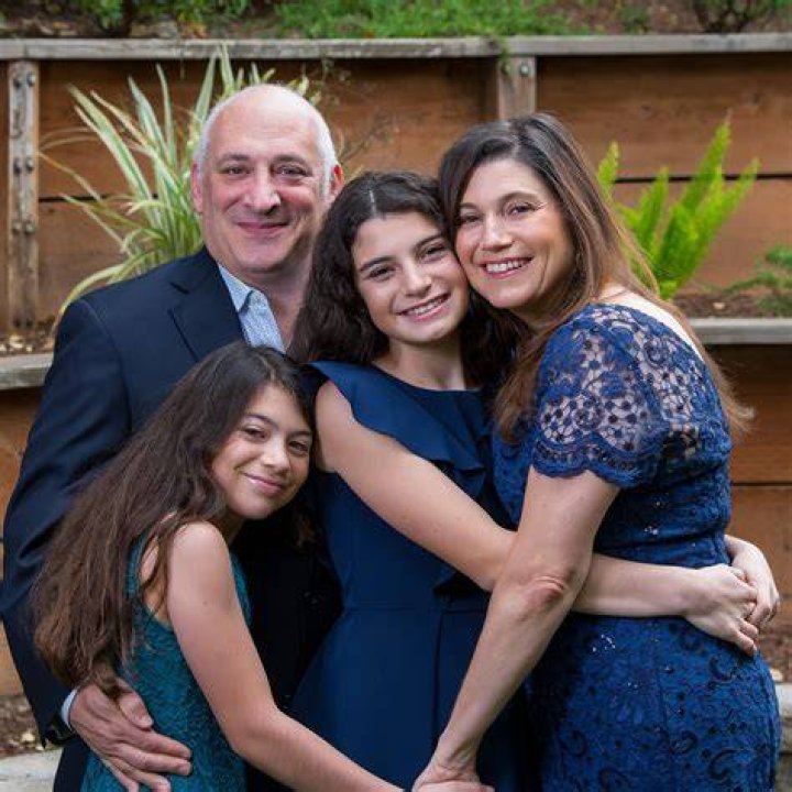 Attorney Daniel Goldman &amp; Wife Corinne Levy: Age Difference, Children &amp; Net Worth