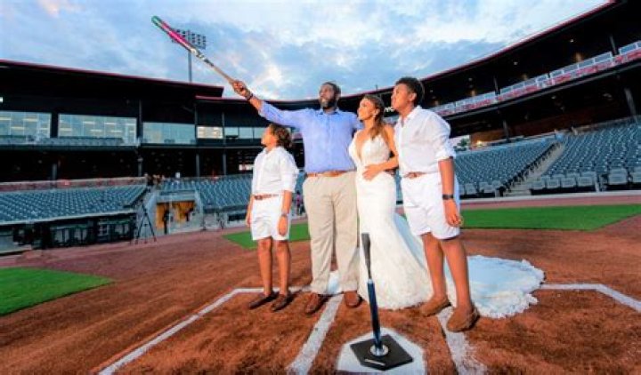 Baseball: Tiffany And Louis Whitlow Net Worth And Wikipedia – What Does Whitlow Do For Living?