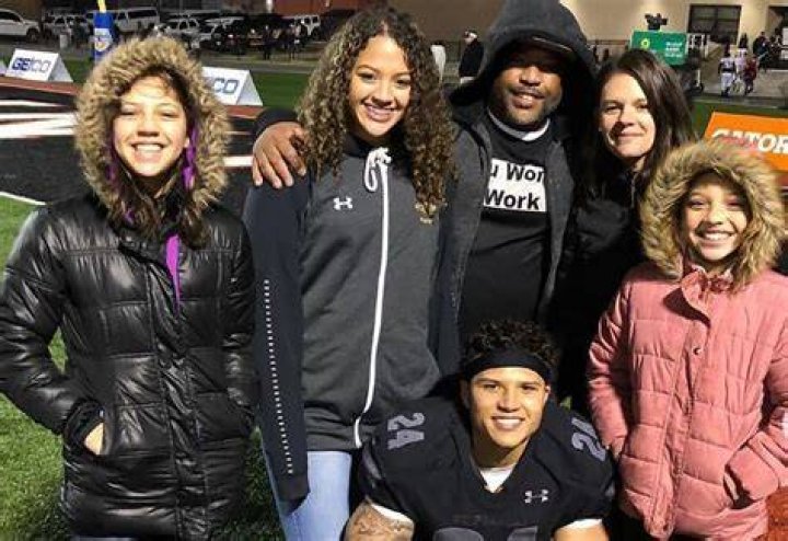Blake Corum Parents &amp; Ethnicity: Everything On Wolverines RB