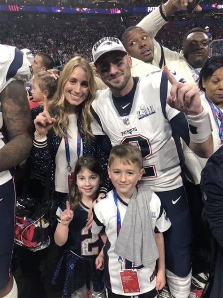 Brian Hoyer’s Wife Lauren Scrivens Wikipedia, Age, Biography, , Instagram, Children, Net Worth –