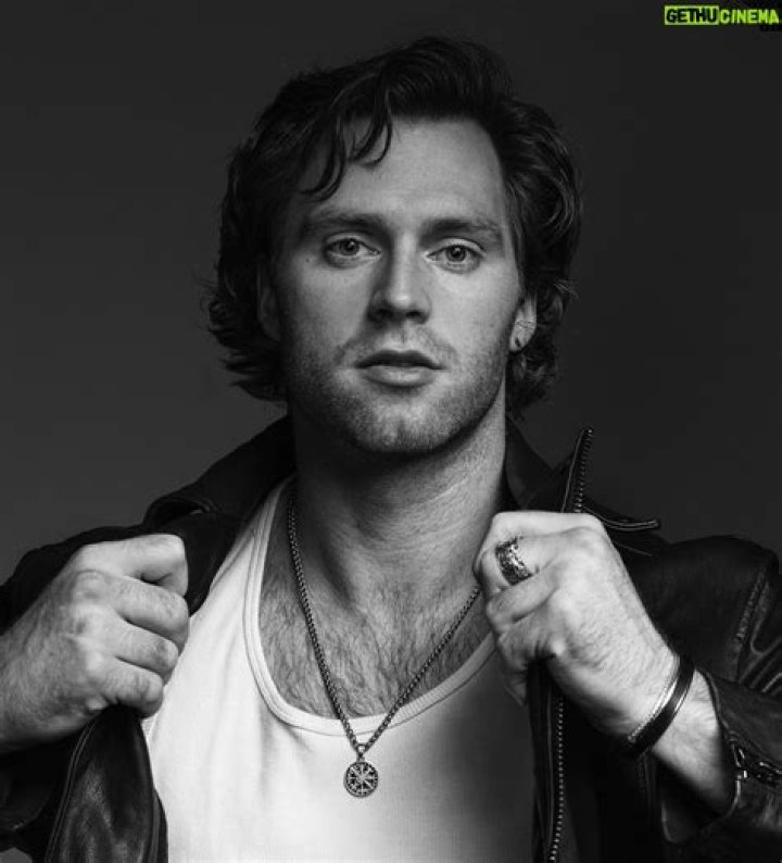 Calahan Skogman (Actor) Wiki, Bio, Age, Height, Weight, Net Worth, Girlfriend, Facts