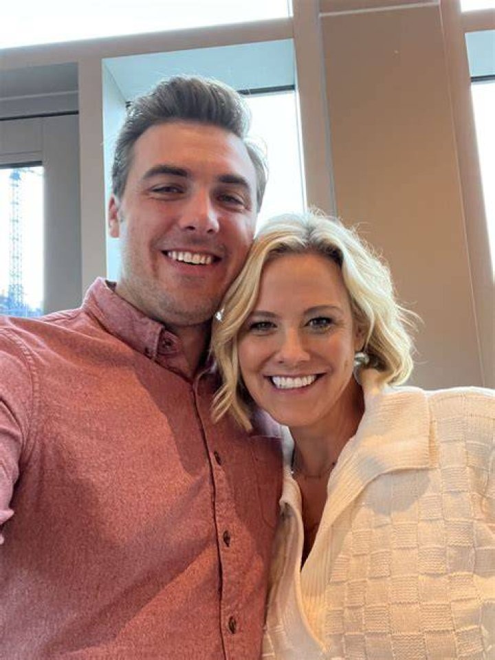 Cara Dumaplin Husband, Age And Net Worth: Takingcarababies On Instagram