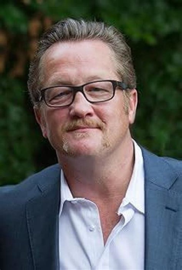 Christian Stolte: dating, net worth, tattoos, smoking &amp; body facts