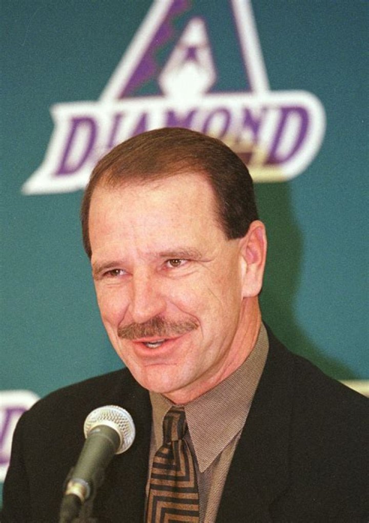 Diamondbacks Broadcaster Bob Brenly Leaves After COVID Diagnosis &amp; Fans Notice His Absence