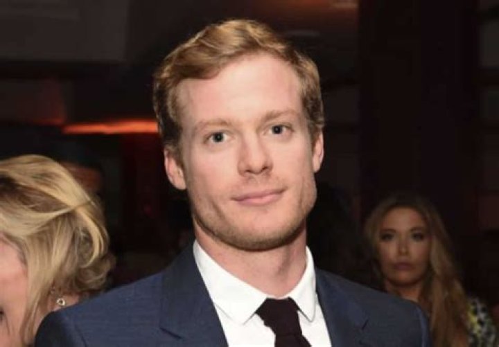 Discover Sam Reid's Relationship Status: Is He Dating?