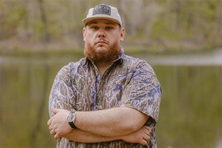 Discovering Luke Combs' Dad: Age And Life Insights