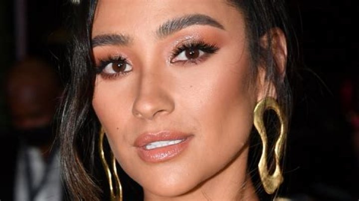Discovering Shay Mitchell: The Height And Impact Of A Rising Star