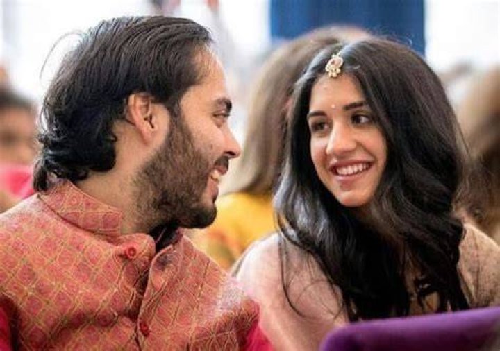 Discovering The Height Of Hania Amir: A Glimpse Into The Life Of A Star