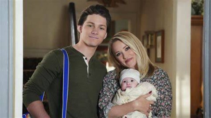 Does Emily Osment Have Kids? Find Out The Latest Scoop!