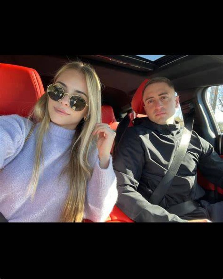 Eddy Pineiro (Bears) Salary, Girlfriend, Age, Height, Family, Net Worth