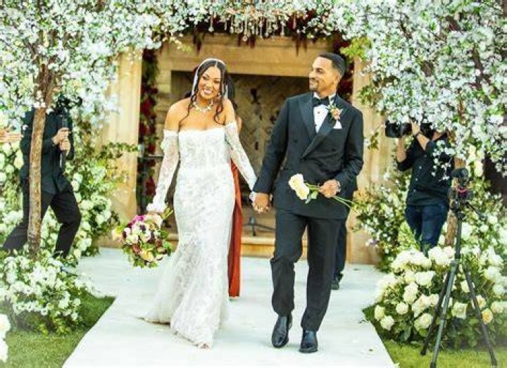 Emmanuelle Medway Murphy Age: How Old Is Phil Murphy Daughter? Wedding &amp; Husband
