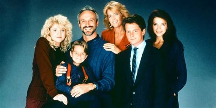 Ethan Chlebowski's Wife - Who Is He Married To? His Age And Net Worth 