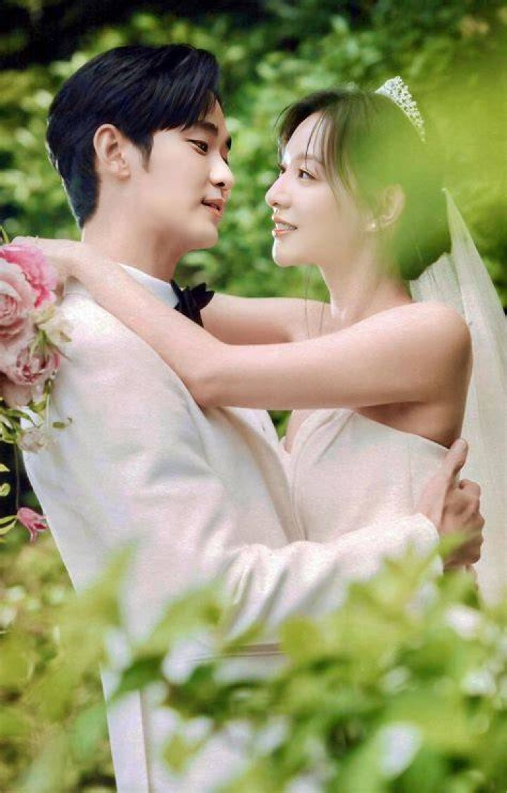 Exclusive: Jiwon And Soohyun Dating Rumors Uncovered