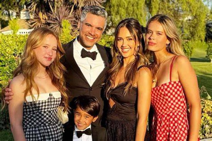 Exploring Jessica Alba's Family: Does She Have Siblings?