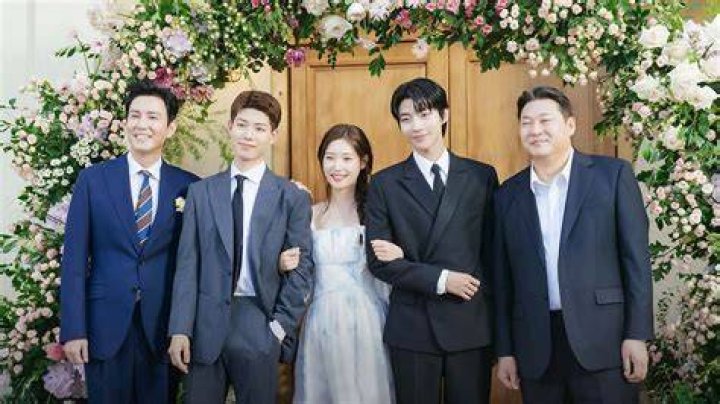 Exploring The Love Life Of Hwang In Yeop: Does He Have A Wife?