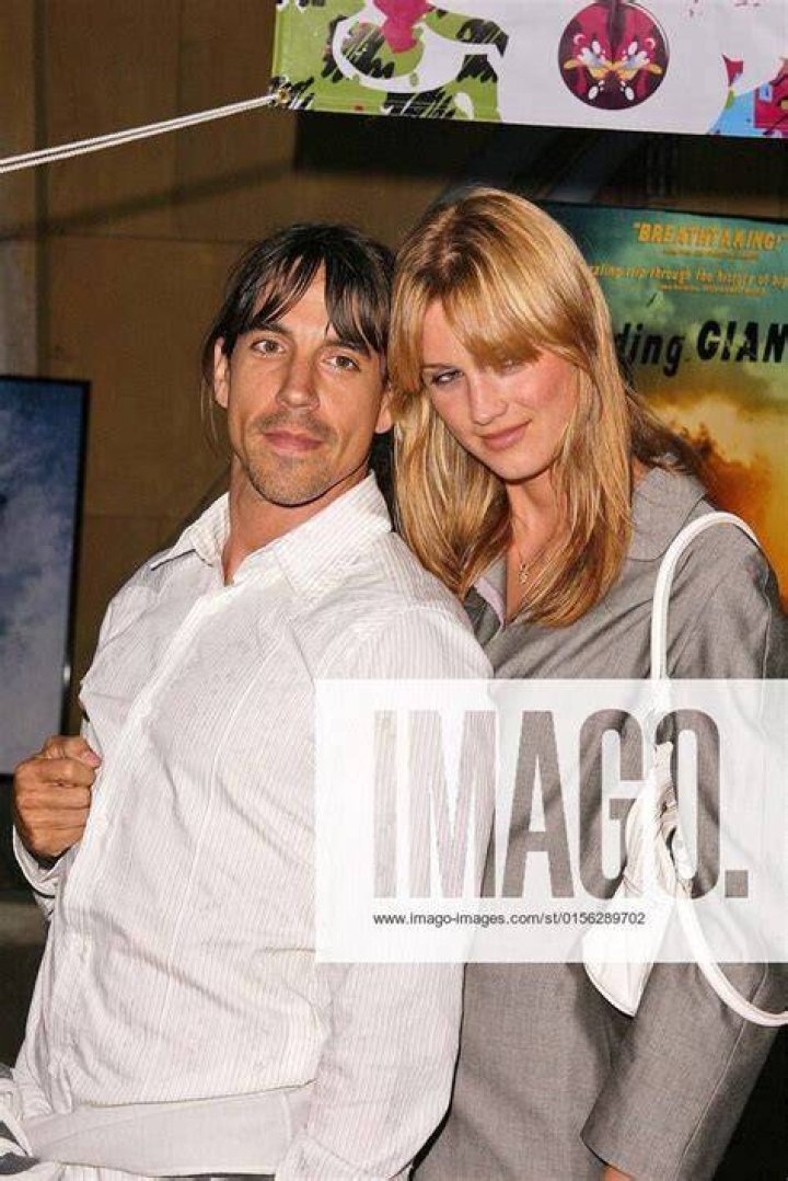 Exploring The Relationship Between Anthony Kiedis And His Girlfriend