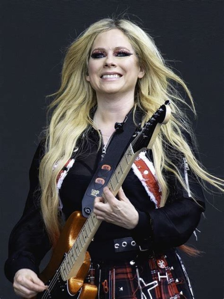 Get To Know Avril Lavigne's Husband And Kids: An Exclusive Insight