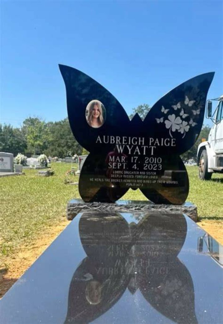 Honoring Aubreigh Wyatt: The Significance Of Her Funeral Card