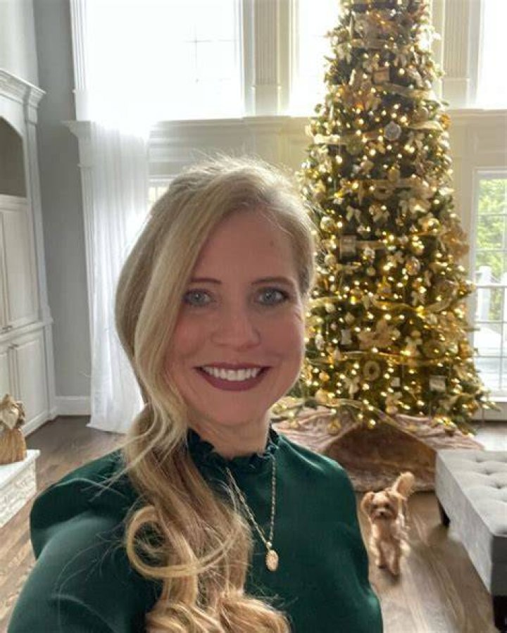 How Much Money Does Annette Figueroa Make? Latest Annette Figueroa Net Worth Income Salary