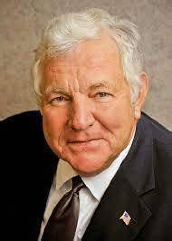 How Much Money Does William Bennett Make? Latest William Bennett Net Worth Income Salary