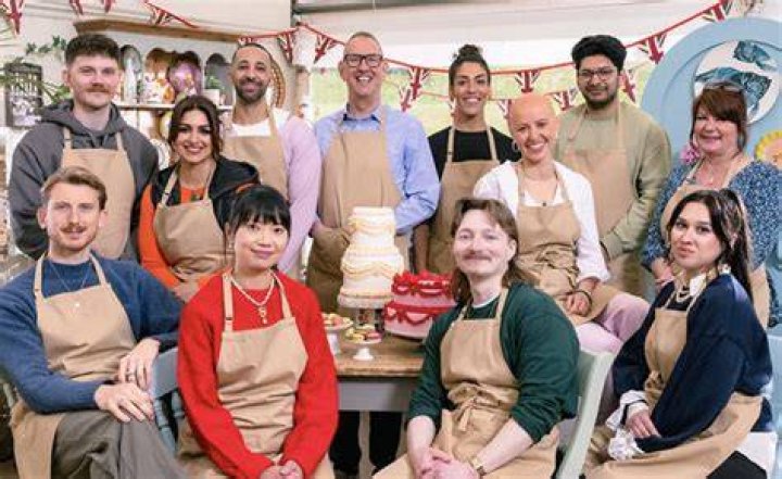 Is Andrew Smyth From GBBO Gay, Where Is He From? Meet Him On Instagram