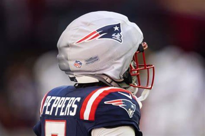 Is The Patriots’ NFL Player Jabrill Peppers Related To Julius Peppers? Family Details