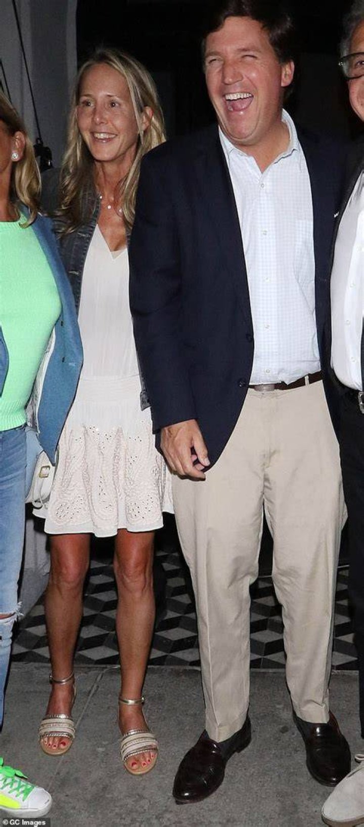 Is Tucker Carlson Still Married? A Closer Look At His Personal Life
