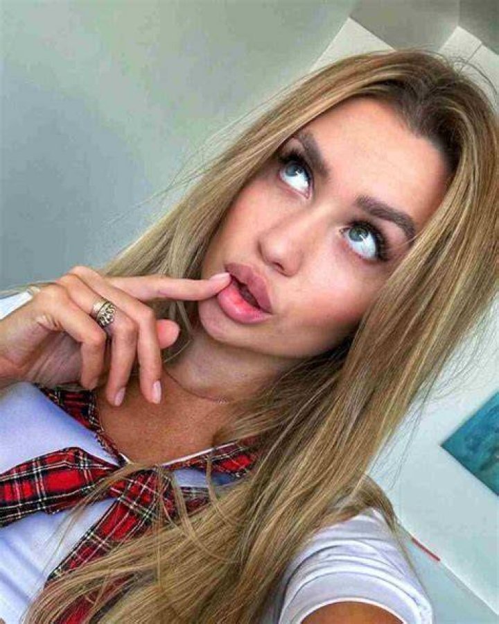 Izzy Flannery Height, Weight, Net Worth, Age, Birthday, Wikipedia, Who, Nationality, Biography