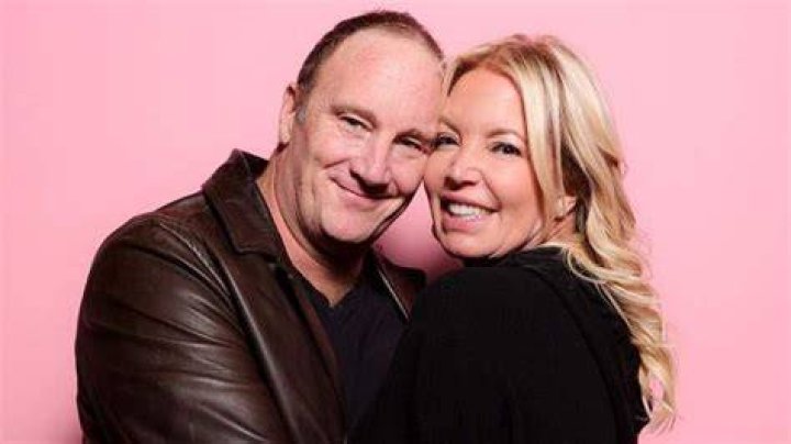 Jay Mohr Bio, Wiki, Age, Net Worth, Wife, Jeanie Buss, Movies, Podcast, TV Shows, SNL