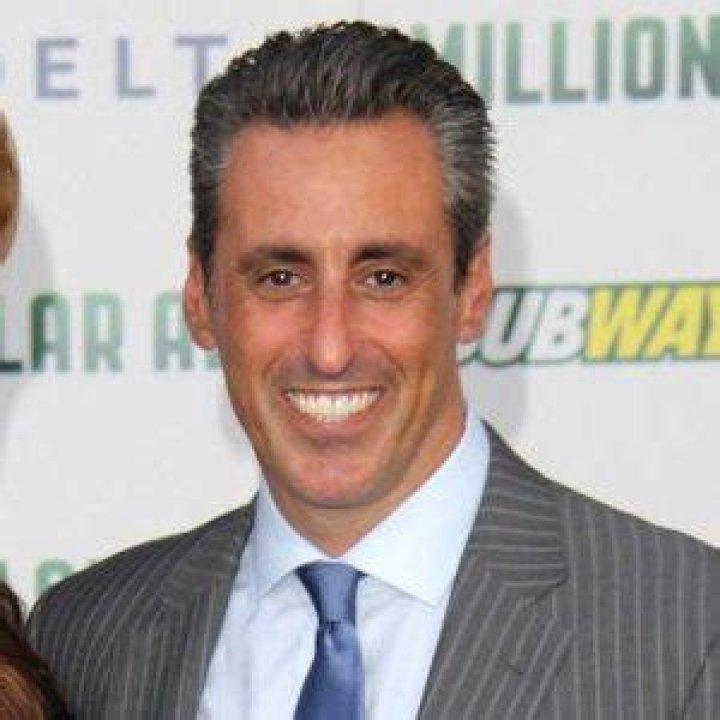JB Bernstein – Net Worth, Age, Wikipedia, Biography, Height, Family