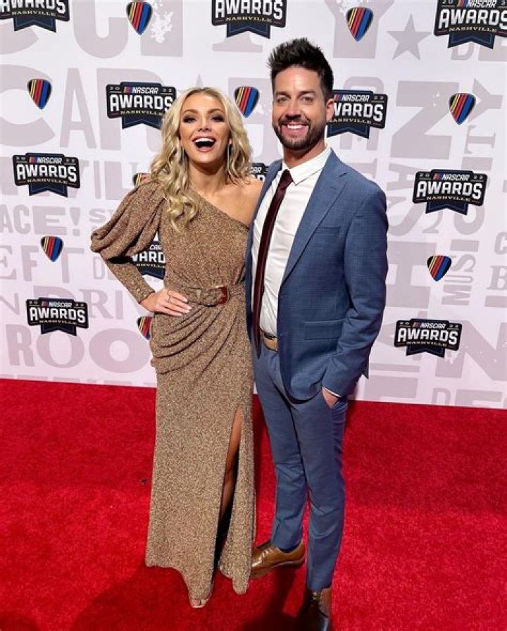 John Crist (Comedian) Wiki-Bio, Age, Parents, Family, Girlfriend, Height and Net Worth