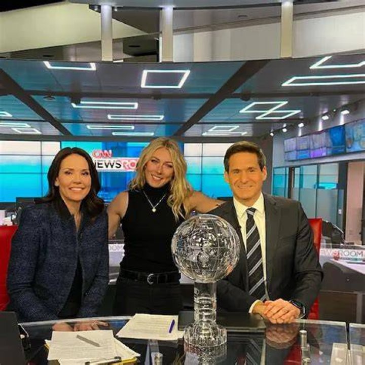 Julianna Tatelbaum Bio, Age, Height, Family, Husband, Kids, CNBC, Salary