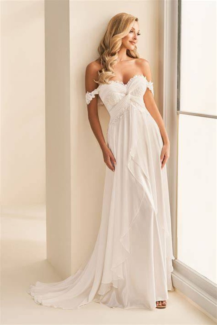 Keri Russell's Enchanting Wedding Dress: A Style Icon's Big Day