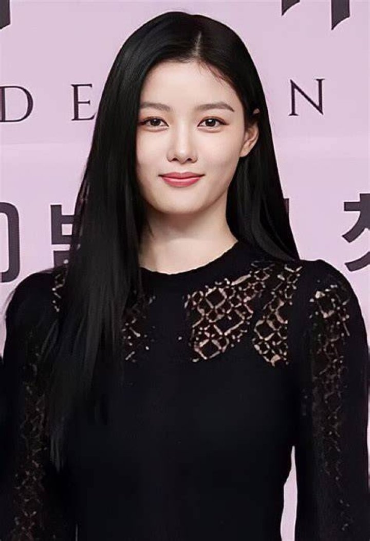 Kim Yoojung's Height: An In-Depth Look At The South Korean Actress's Stature