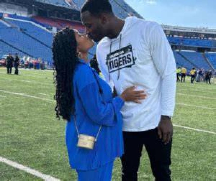 Latavius Murray Wife, Salary, Net Worth: Everything You Need To Know