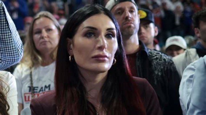 Laura Loomer Net Worth