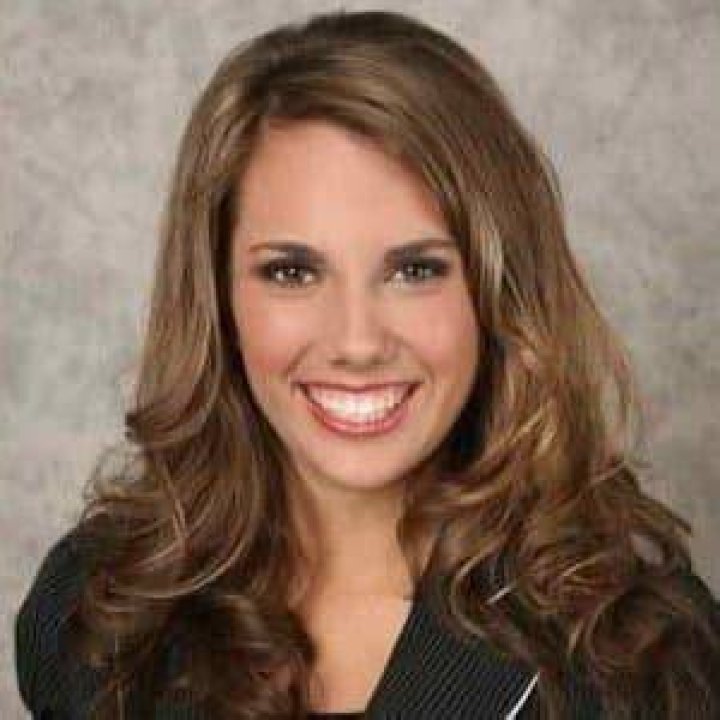 Lauren Fox (News Anchor) Bio, Age, Family, Husband, CNN, Salary, Net worth