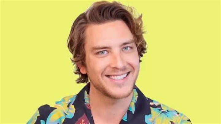 Lee Cruse Wiki [TV Host], Age, Wife, Kids, Family, Net Worth, Facts, Bio
