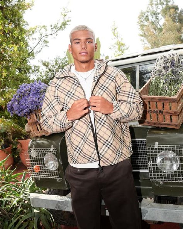 Leon Dame: Runway, Body, Career, Girlfriend &amp; Net Worth