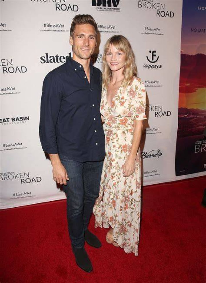 Lindsay Pulsipher Husband Logan Donovan Describes Himself As A Story Teller