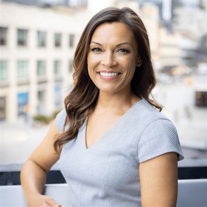 Liz Young CNBC Age and Wikipedia, Is The Journalist Married?