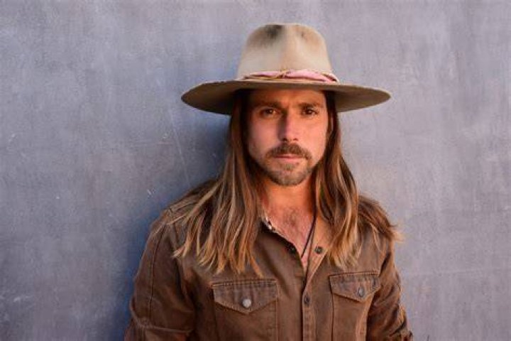 Lukas Nelson: Age, Wiki, Biography, Birthday, Father, Married, Wife, Siblings, &amp; Net Worth