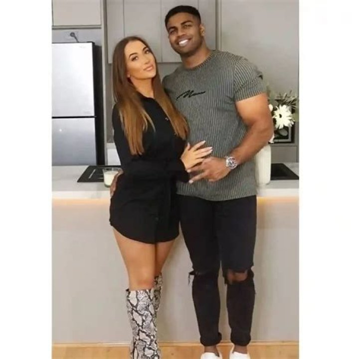 Malone Thomas Age, Wiki, Biography, Boyfriend, Instagram: My Sweet Holiday