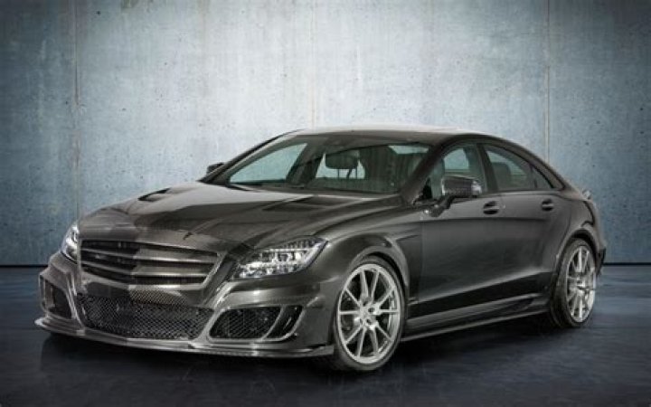 Mansory gives the Mercedes CLS63 AMG a carbon fiber makeover