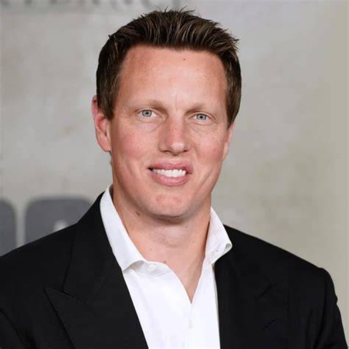 Matt Martin Age, Wikipedia, Biography, Children, Salary, Net Worth, Parents.